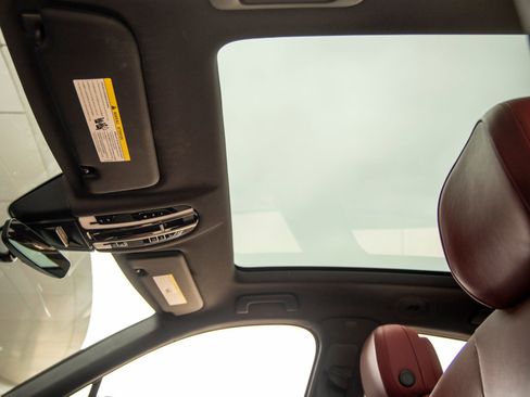 Certified 2021 Porsche Cayenne S AWD/4WD image 24
