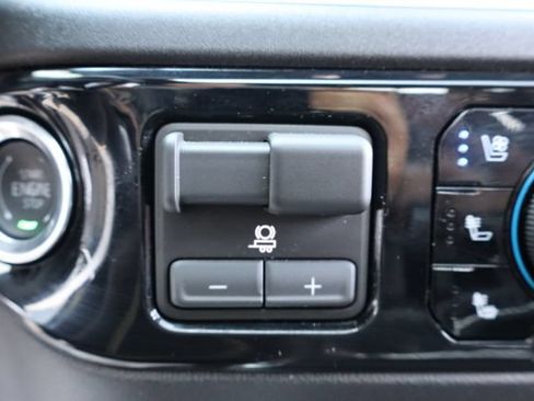 Used 2026 Chevrolet Silverado 2500 High Country w/ High Country Premium Package AWD/4WD image 26