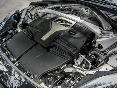 Used 2022 Aston Martin DBX AWD/4WD image 12