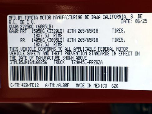 Used 2025 Toyota Tacoma TRD Sport image 29