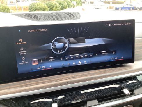 Certified 2024 BMW X5 xDrive40i w/ M Sport Package image 27