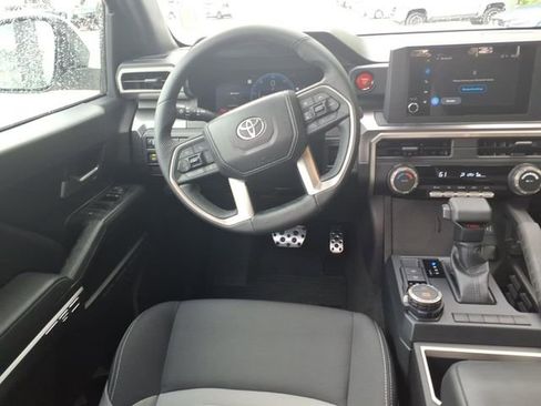 Used 2025 Toyota Tacoma TRD Sport AWD/4WD image 10