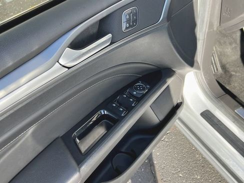 Used 2015 Ford Fusion Titanium image 22