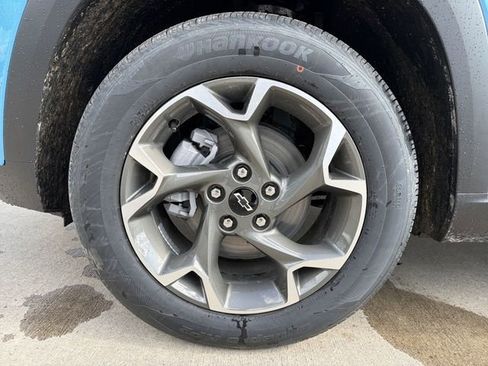 New 2026 Chevrolet Trax LT w/ Driver Confidence Package image 11