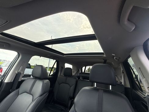 Certified 2023 Honda Pilot Touring image 22
