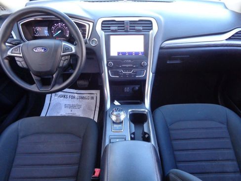 Used 2020 Ford Fusion SE FWD image 7