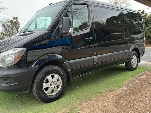 Used 2016 Mercedes-Benz Sprinter 2500 image 7