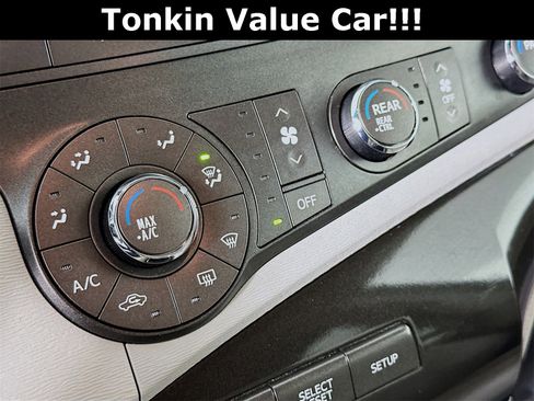 Used 2011 Toyota Sienna image 16