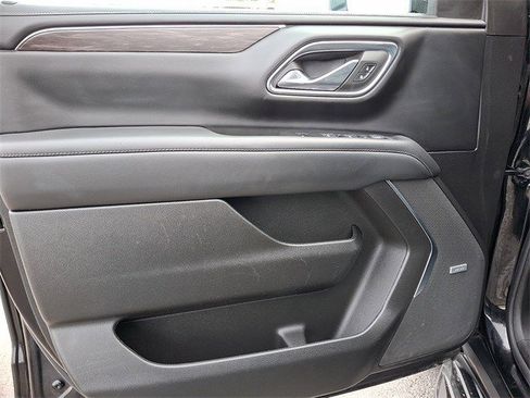 Certified 2023 Chevrolet Suburban LT image 13