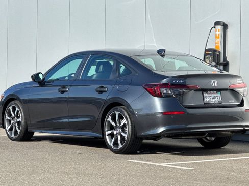 Used 2025 Honda Civic Sport image 3