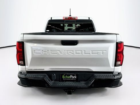 Used 2025 Chevrolet Colorado Z71 AWD/4WD image 7