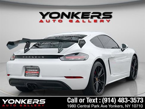 Used 2018 Porsche 718 Cayman GTS image 8