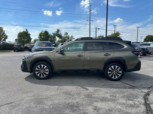 Certified 2025 Subaru Outback Limited AWD/4WD image 4