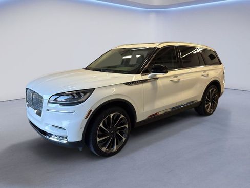 Used 2021 Lincoln Aviator Reserve w/ Equipment Group 201A AWD/4WD image 3