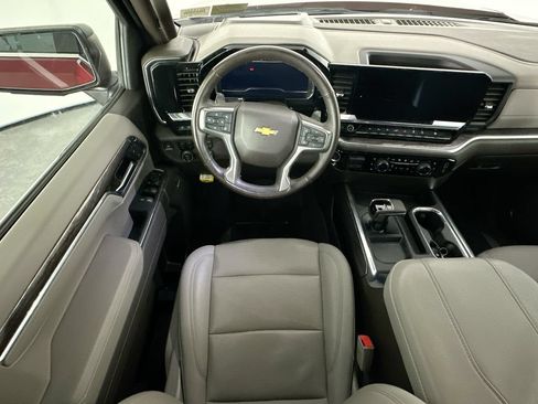 Used 2025 Chevrolet Silverado 1500 LTZ w/ Technology Package AWD/4WD image 9