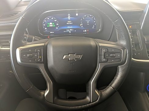 Used 2022 Chevrolet Suburban Z71 w/ Luxury Package image 20