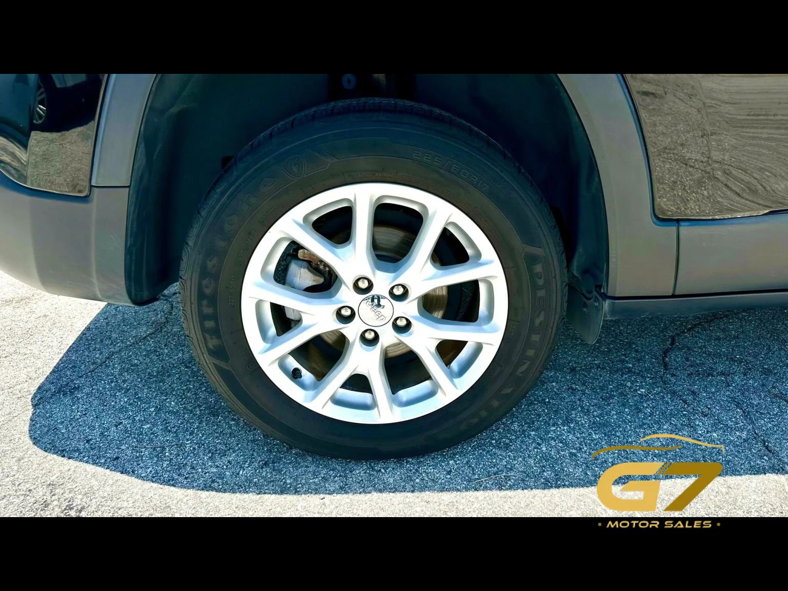 Used 2018 Jeep Cherokee Latitude Plus FWD image 6
