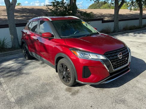 Used 2022 Nissan Kicks SV FWD image 4