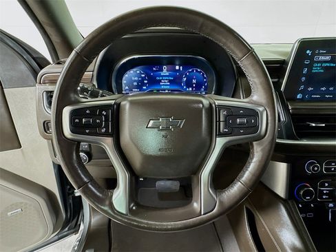 Certified 2023 Chevrolet Suburban Z71 w/ Luxury Package image 9