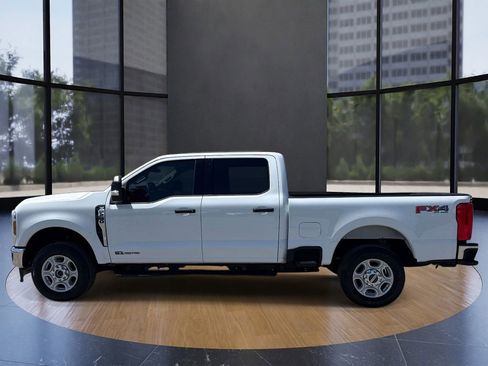 Certified 2025 Ford F250 XLT w/ FX4 Off-Road Package AWD/4WD image 5
