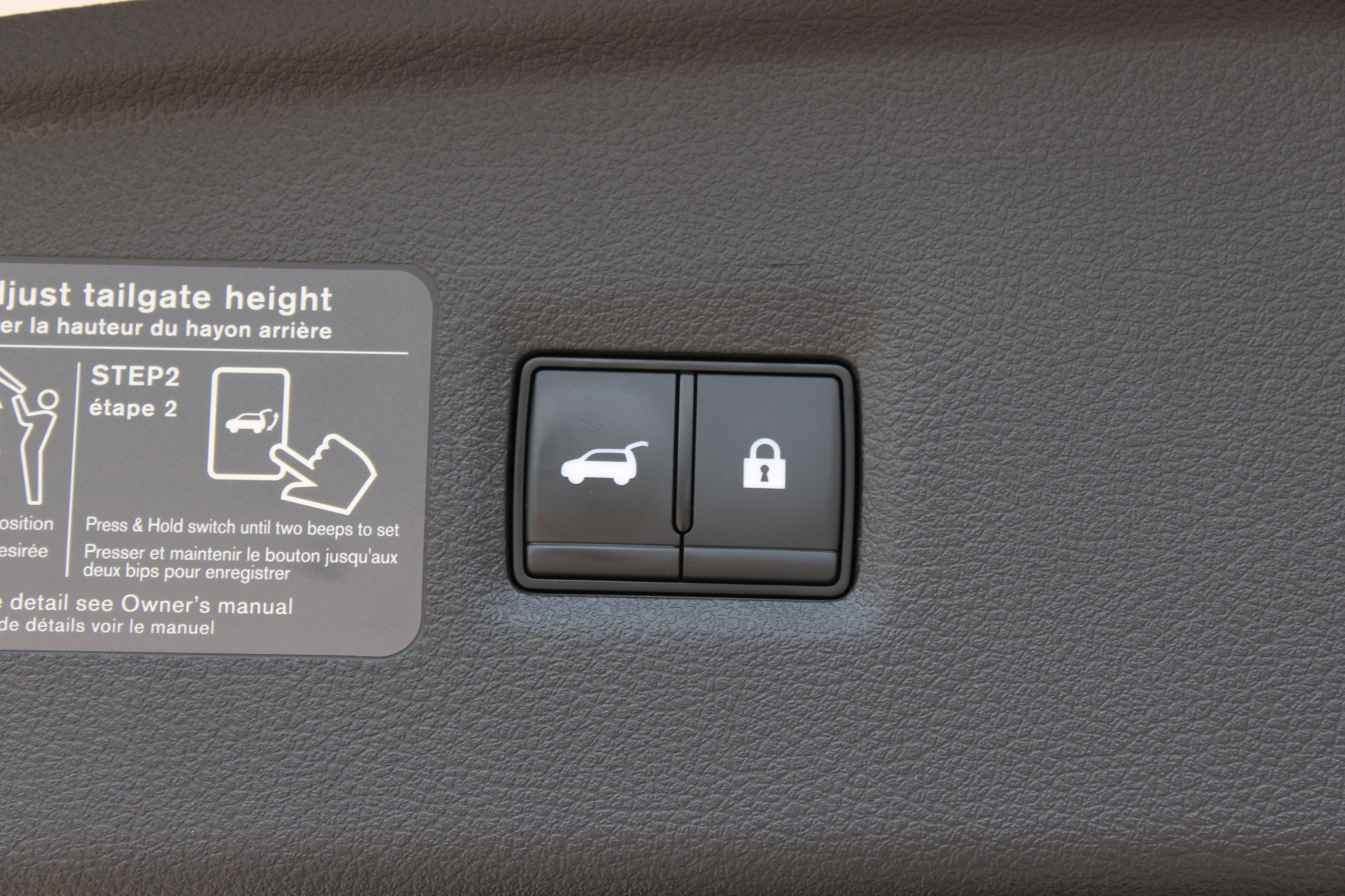 Used 2023 INFINITI QX55 Sensory w/ Lighting Package AWD/4WD image 6