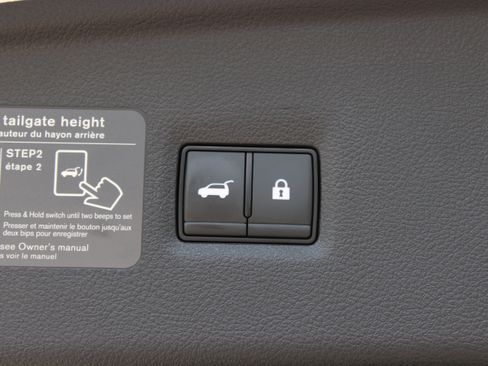 Used 2023 INFINITI QX55 Sensory w/ Lighting Package AWD/4WD image 6