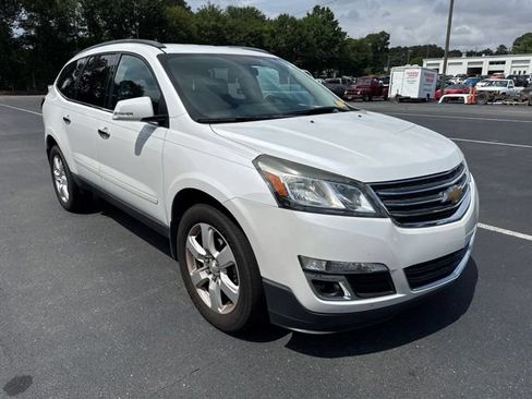 Used 2016 Chevrolet Traverse LT w/ Traveler's Package FWD image 7