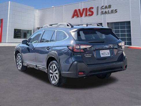 Used 2025 Subaru Outback Premium AWD/4WD image 10