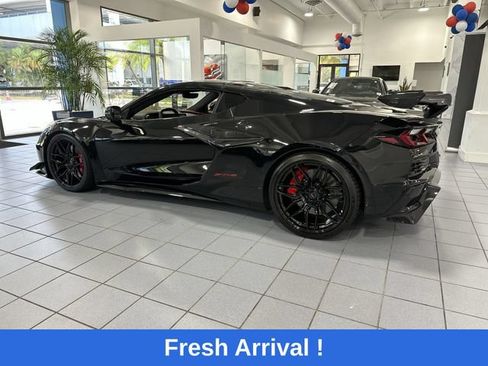 Used 2025 Chevrolet Corvette Z06 w/ Stealth Interior Trim Package RWD image 31