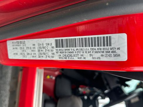 Used 2016 Jeep Wrangler Rubicon w/ Power Convenience Group AWD/4WD image 22