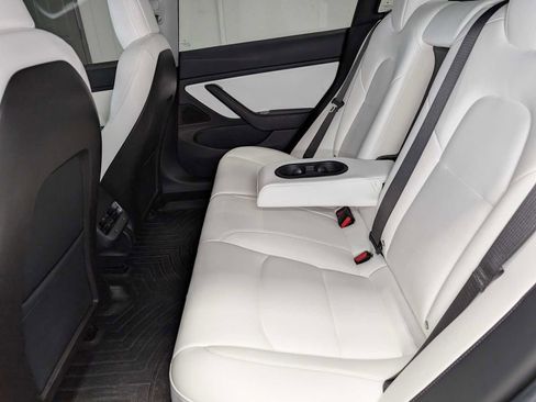 Used 2018 Tesla Model 3 Long Range image 23