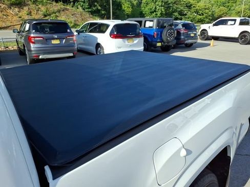Used 2022 Toyota Tacoma SR RWD image 16