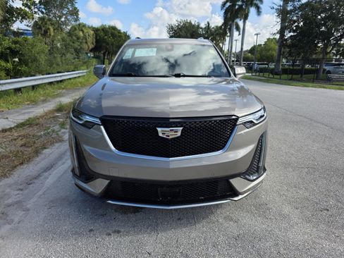 Used 2023 Cadillac XT6 Sport w/ Technology Package AWD/4WD image 8