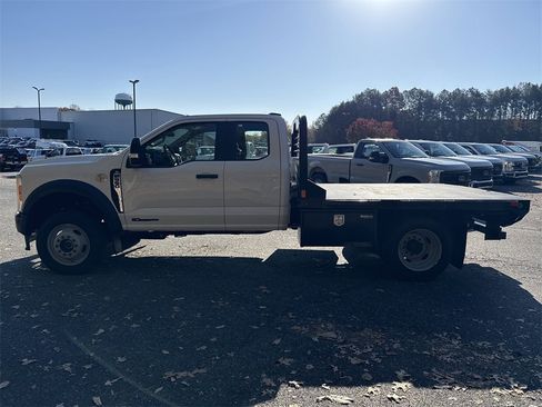 Used 2024 Ford F550 4x4 SuperCab Super Duty image 4