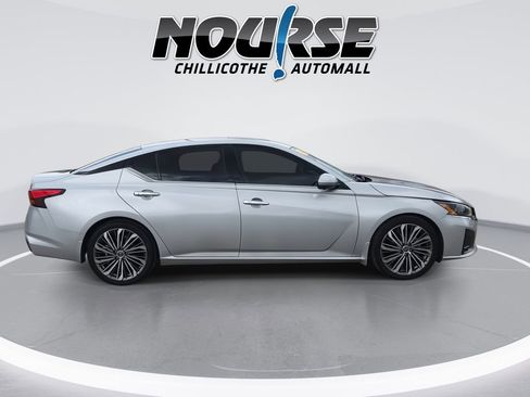Used 2023 Nissan Altima 2.5 SL FWD image 9