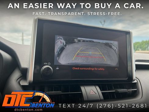 Used 2024 Toyota RAV4 LE AWD/4WD image 20