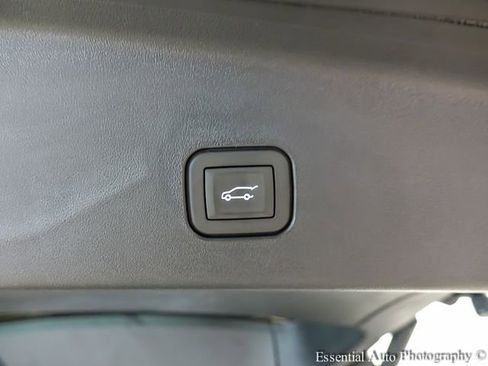 New 2026 Cadillac Vistiq Luxury w/ LPO, Floor Liner Package image 21