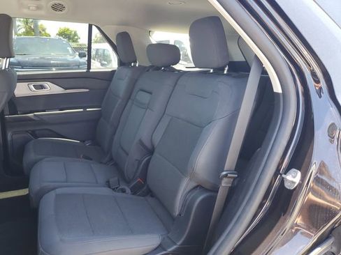 Used 2025 Ford Explorer Active RWD image 12