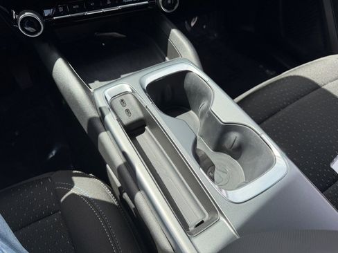 Used 2025 Chevrolet Equinox EV LT FWD image 29