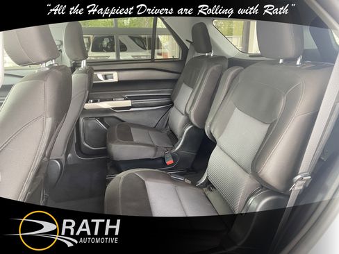 Used 2022 Ford Explorer XLT AWD/4WD image 18