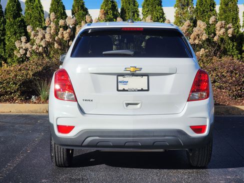 Used 2020 Chevrolet Trax LS w/ Tint and Cruise Package image 7