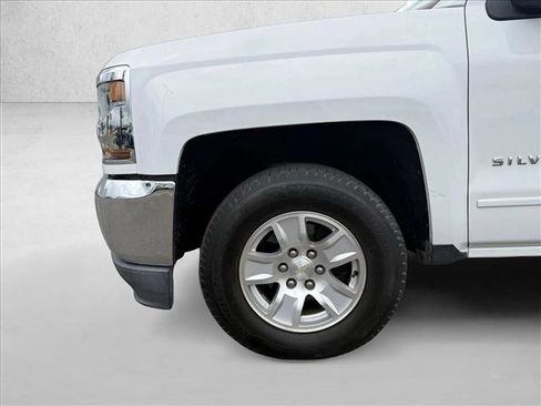 Used 2018 Chevrolet Silverado 1500 LT w/ LT Eassist Package RWD image 20
