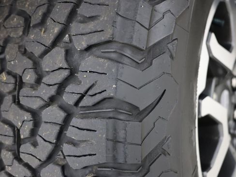 Used 2020 Ford F150 Raptor w/ Equipment Group 802A Luxury AWD/4WD image 15