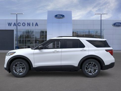 New 2026 Ford Explorer Active w/ Active Comfort Package AWD/4WD image 3