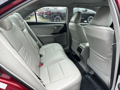 Used 2016 Toyota Camry XLE image 6