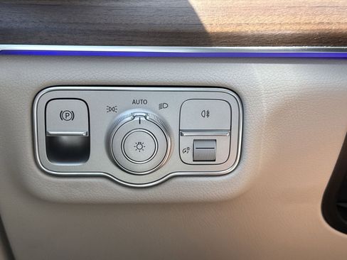 New 2026 Mercedes-Benz GLS 450 4MATIC image 24