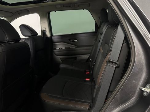 Used 2025 Nissan Pathfinder Platinum w/ Cargo Package AWD/4WD image 24