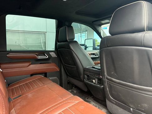 Used 2024 GMC Sierra 2500 Denali Ultimate w/ Max Trailering Package AWD/4WD image 8