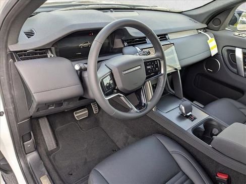 New 2026 Land Rover Discovery Sport Landmark image 3