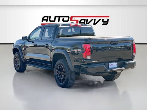 Used 2024 Chevrolet Colorado Trail Boss w/ Technology Package AWD/4WD image 5